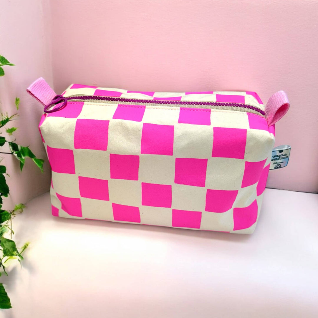 Pink & Sand Check Boxy Washbag