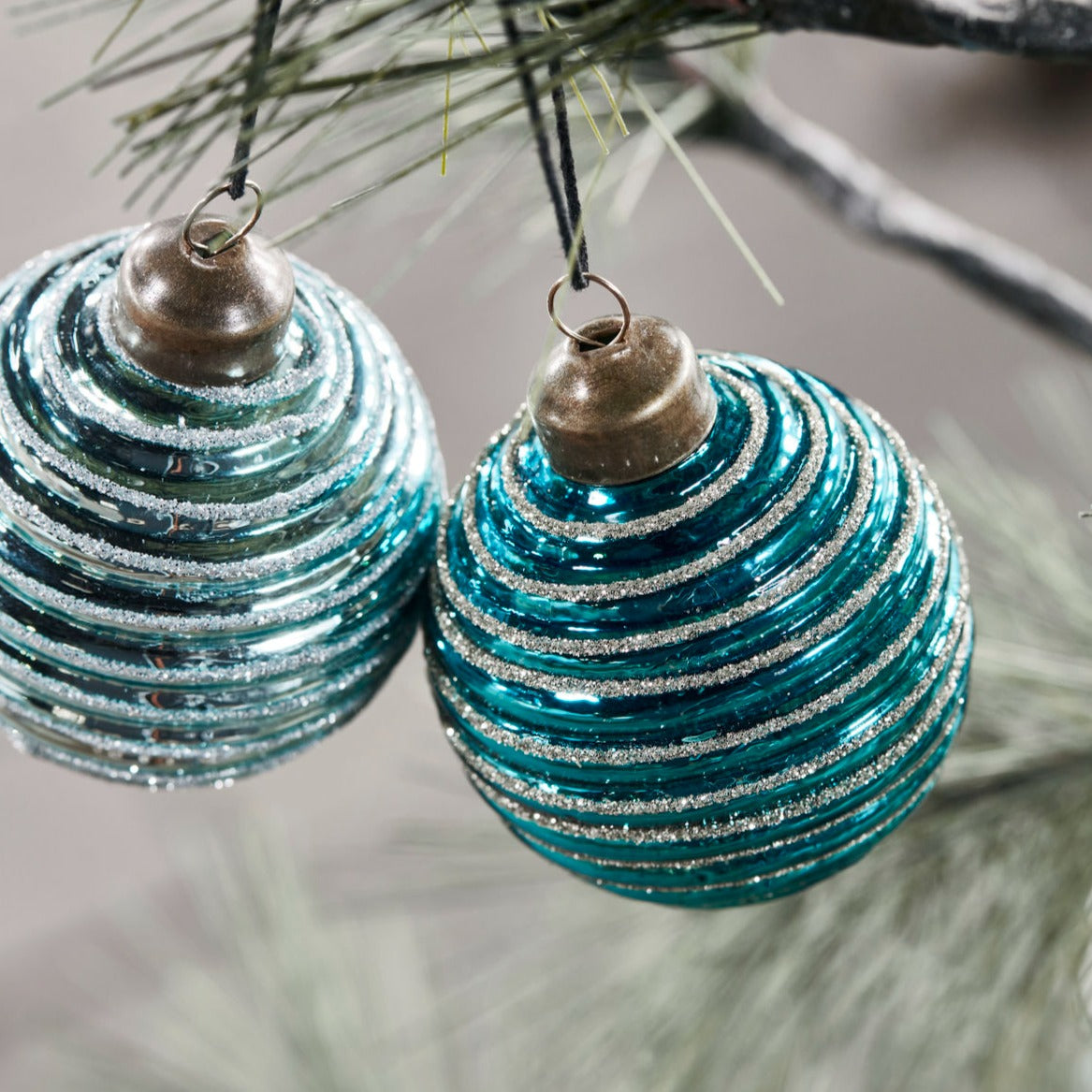 Baubles set online